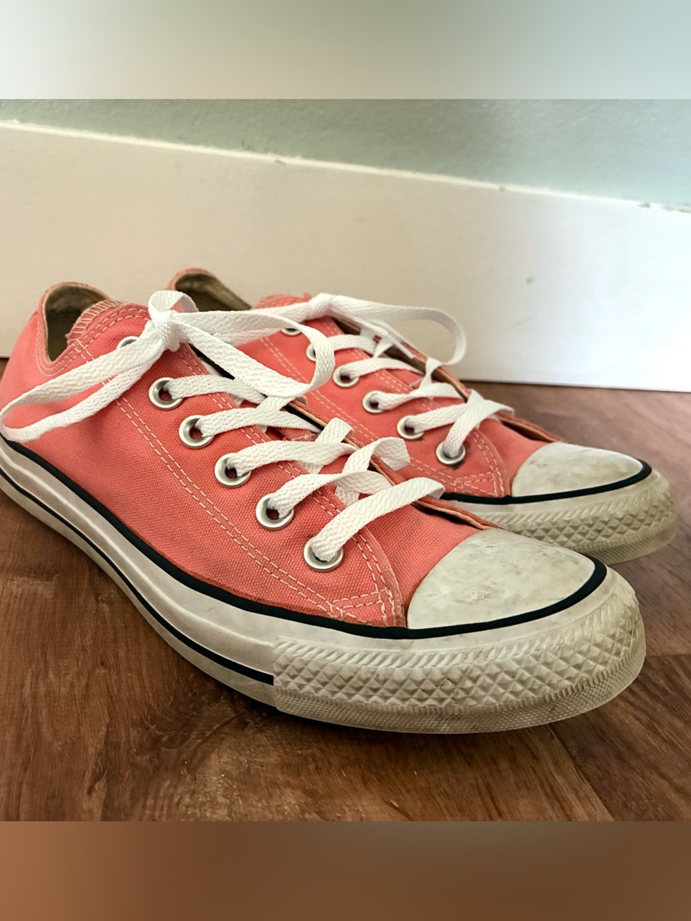 Converse Chuck Taylor Low Top Sneakers Pink Coral Canvas Women’s 8